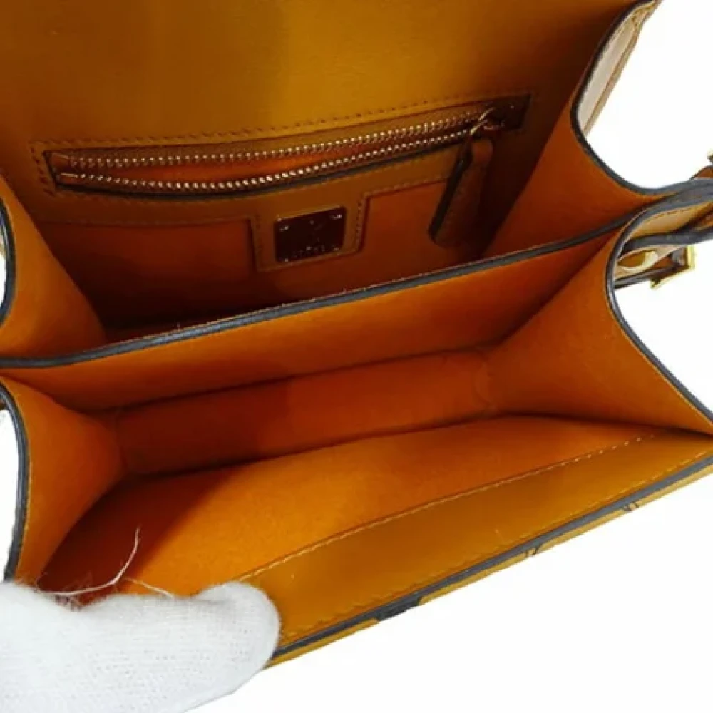 MCM Pre-owned Plastic shoulder-bags Brown Dames