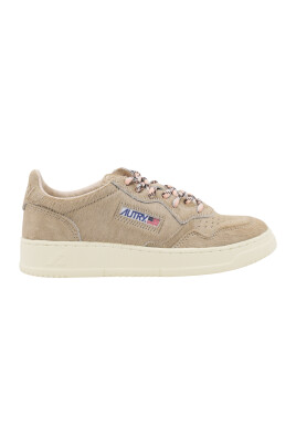 sneakers-decontractees-pour-un-usage-quotidien