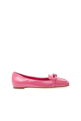 fuchsia-leather-loafers-stylish-ss24