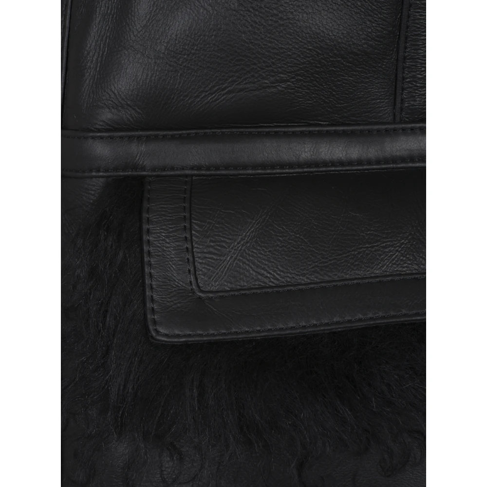 Remain Birger Christensen Zwarte Shearling Korte Jas Black Dames