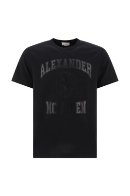 black-t-shirt-with-logo-and-skull