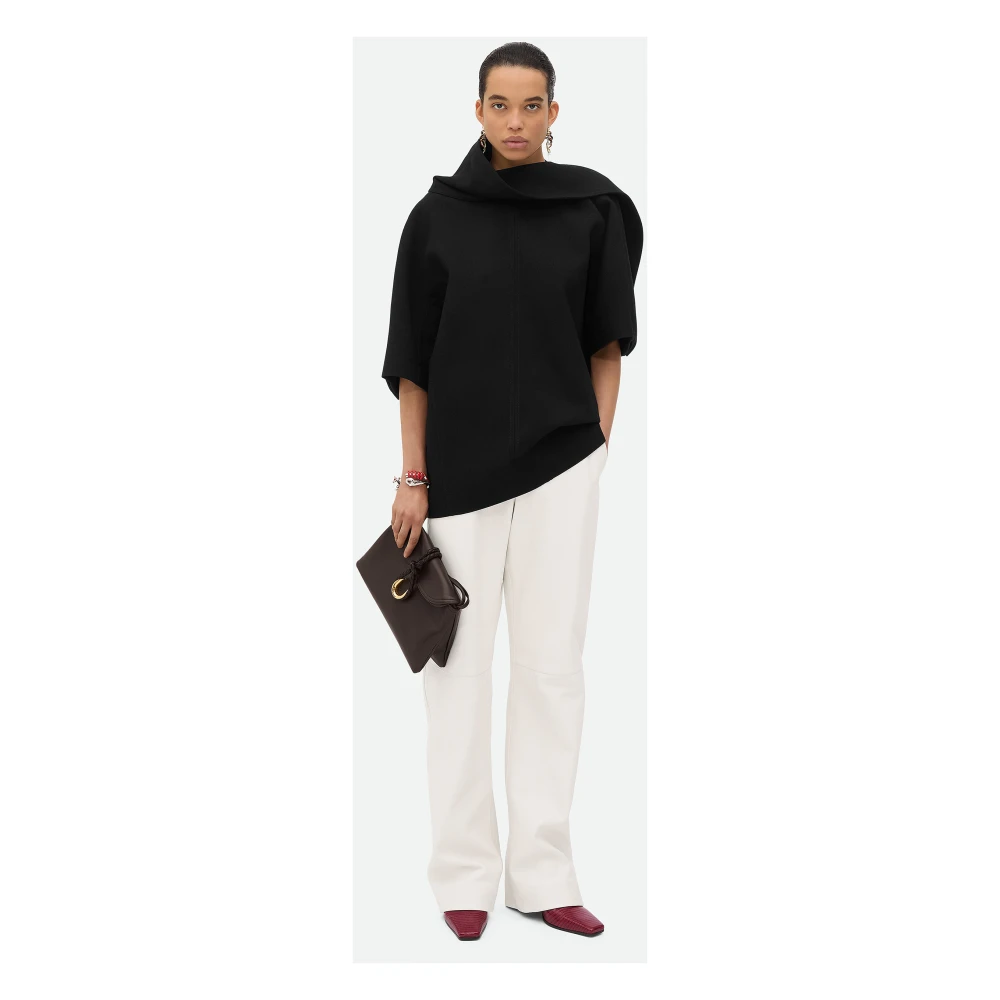 Bottega Veneta Bruine leren schoudertas met sluiting Brown Dames