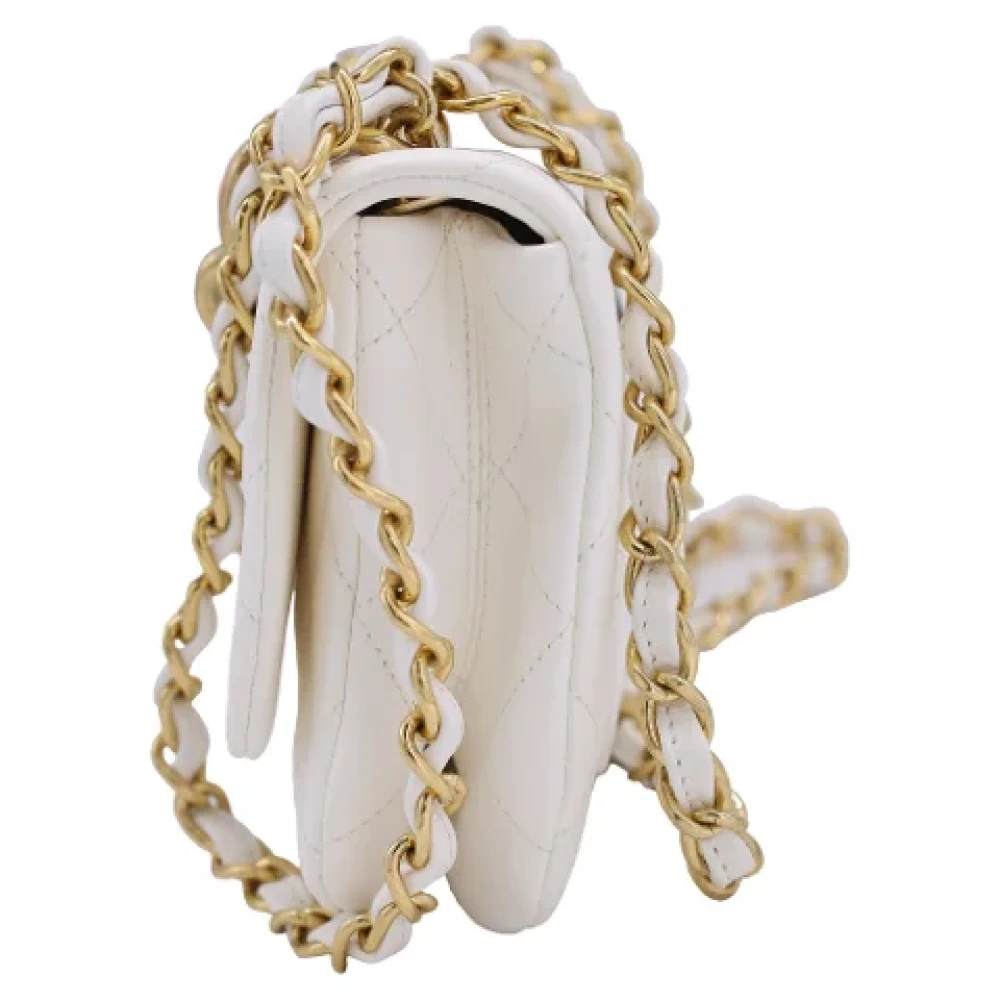 Chanel Vintage Pre-owned Leather crossbody-bags White Dames