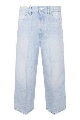 premium-denim-jeans-for-durability