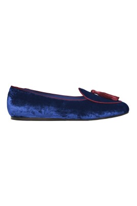 blue-velvet-moccasins-with-red-details