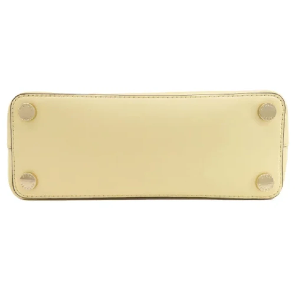 Michael Kors Pre-owned Plastic handbags Beige Dames