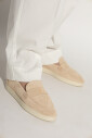 chaussures-en-daim-type-loafers
