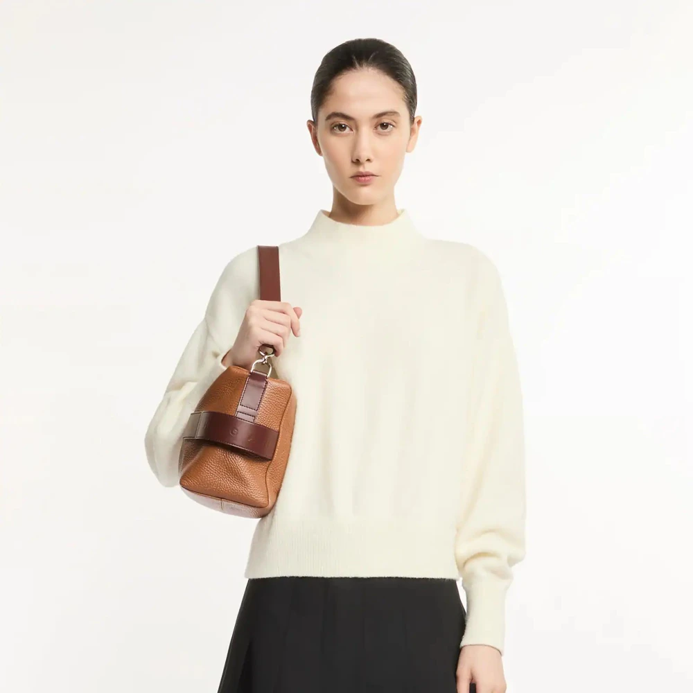 Hogan Script Satchel Tas in Bruin Leer Brown Dames