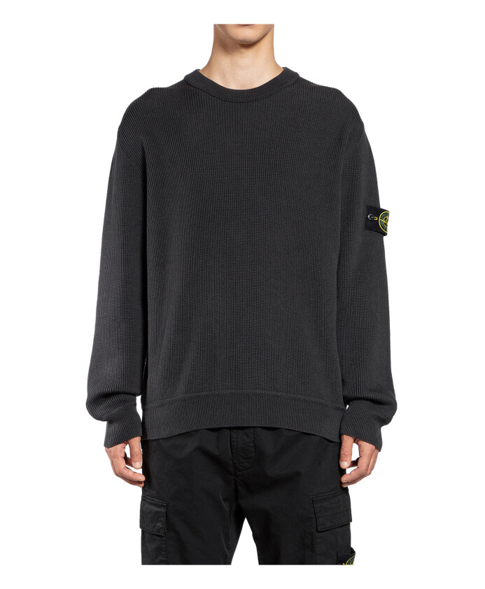 ribbed-knit-crew-neck-sweater