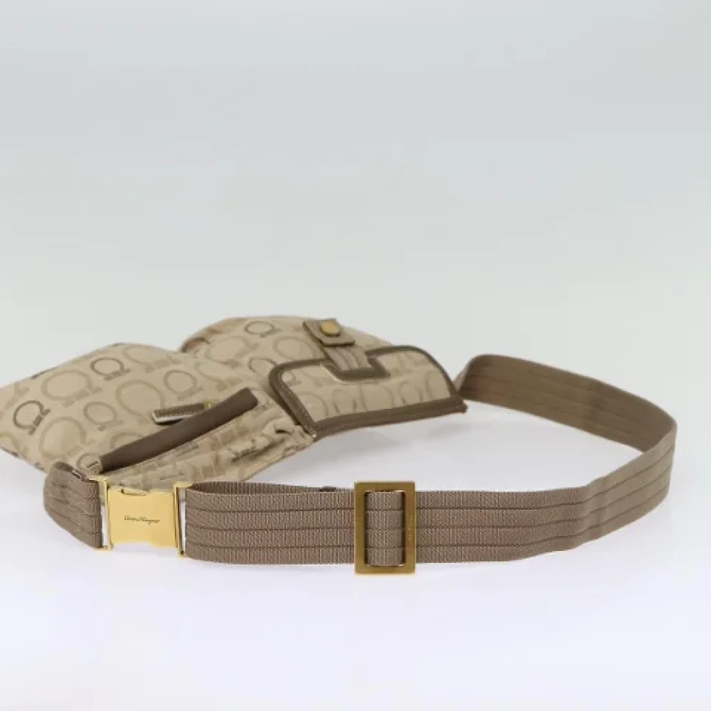 Salvatore Ferragamo Pre-owned Canvas crossbody-bags Beige Dames