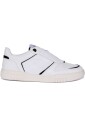 versatile-sneakers-in-white-black
