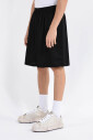 shorts-bermuda-en-tissu-leger-et-soyeux