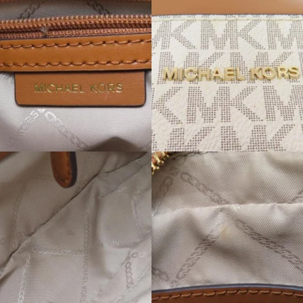 Michael Kors Pre-owned Fabric shoulder-bags Beige Dames