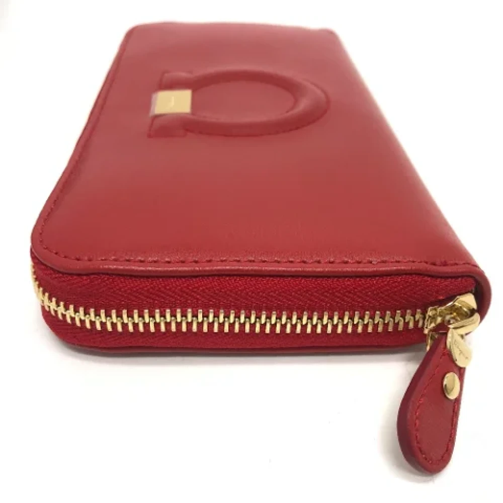 Salvatore Ferragamo Pre-owned Leather wallets Red Dames