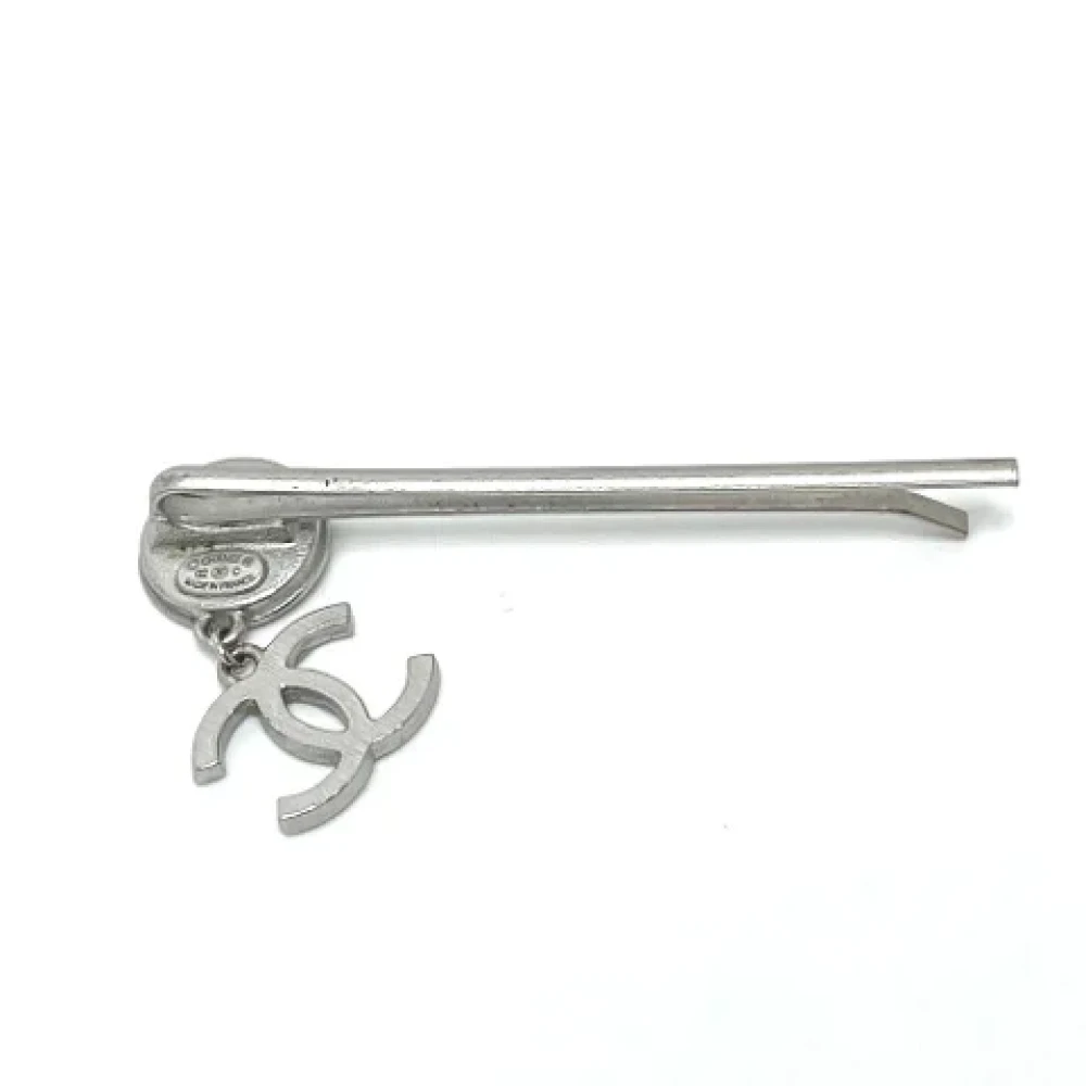 Chanel Vintage Pre-owned Metal hair-accessories Gray Dames