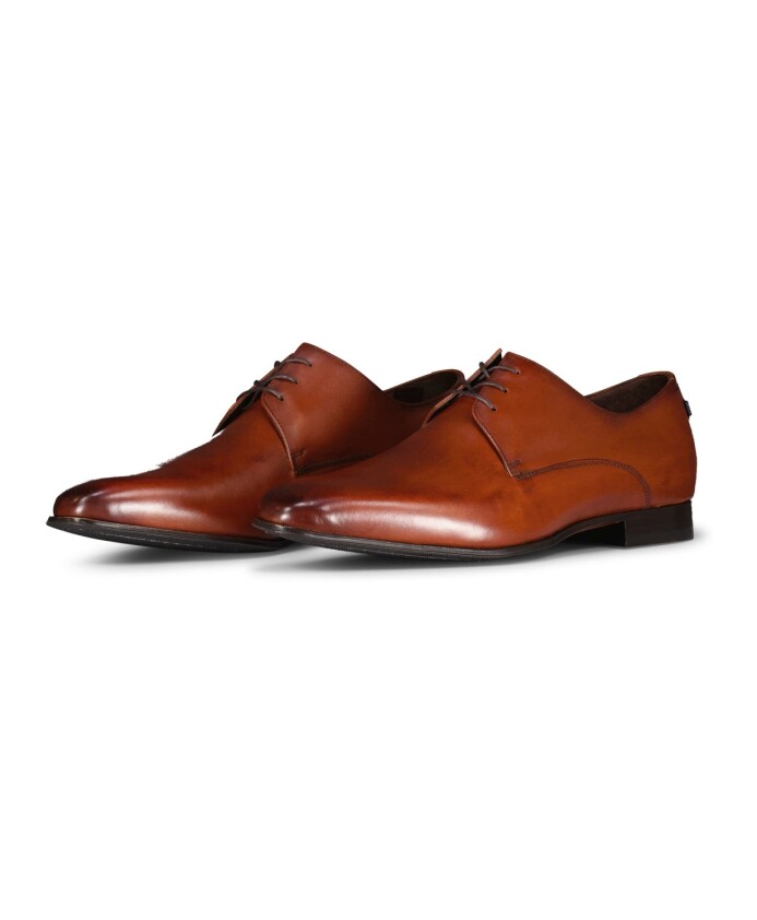 chaussures-classiques-en-cuir-a-lacets