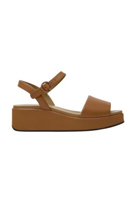 brown-platform-sandal-for-women