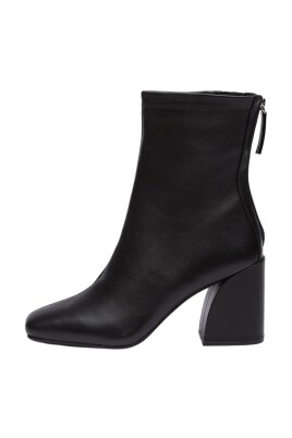 black-leather-high-heel-ankle-boots
