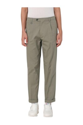 classic-green-chinos-for-men