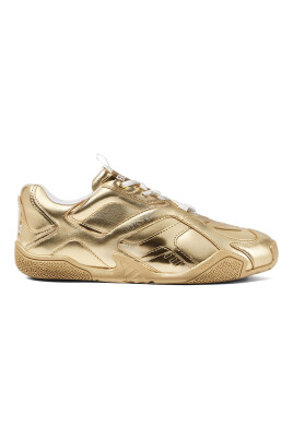 sneakers-dorees-avec-motif-grec
