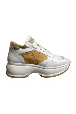 white-low-top-sneakers