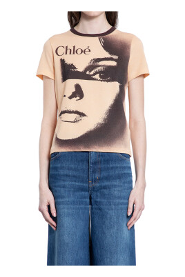 runway-style-grafisk-logo-print-t-shirt