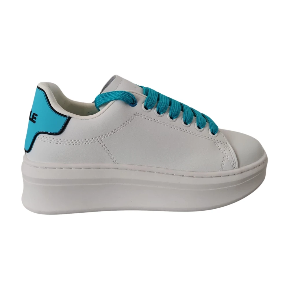 Gaëlle Paris Witte leren sneakers met groene hiel Dames Schoenen