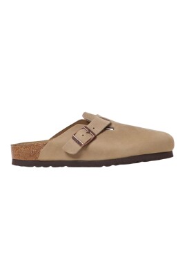 suede-buckle-clog-sandals