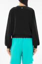 sweatshirt-closed