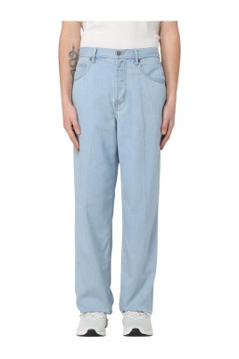 stylish-distressed-denim-jeans
