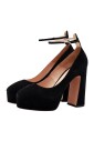 escarpins-a-bride-cheville-en-daim-noir