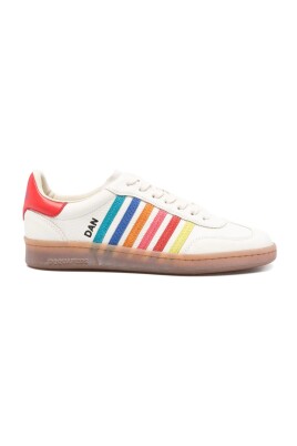white-summer-lovers-boxer-sneakers