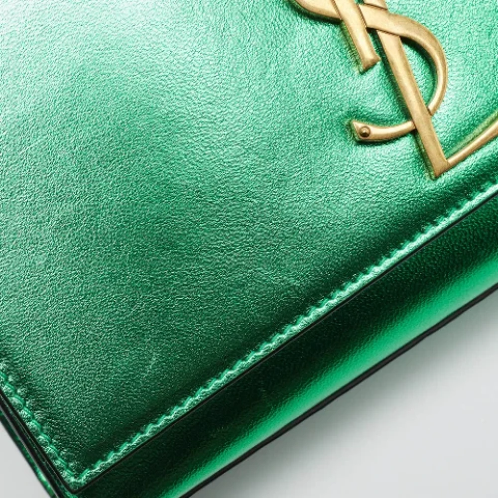 Yves Saint Laurent Vintage Pre-owned Leather wallets Green Dames