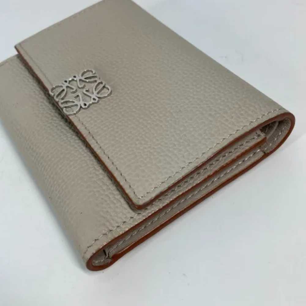 Loewe Pre-owned Leather wallets Beige Dames