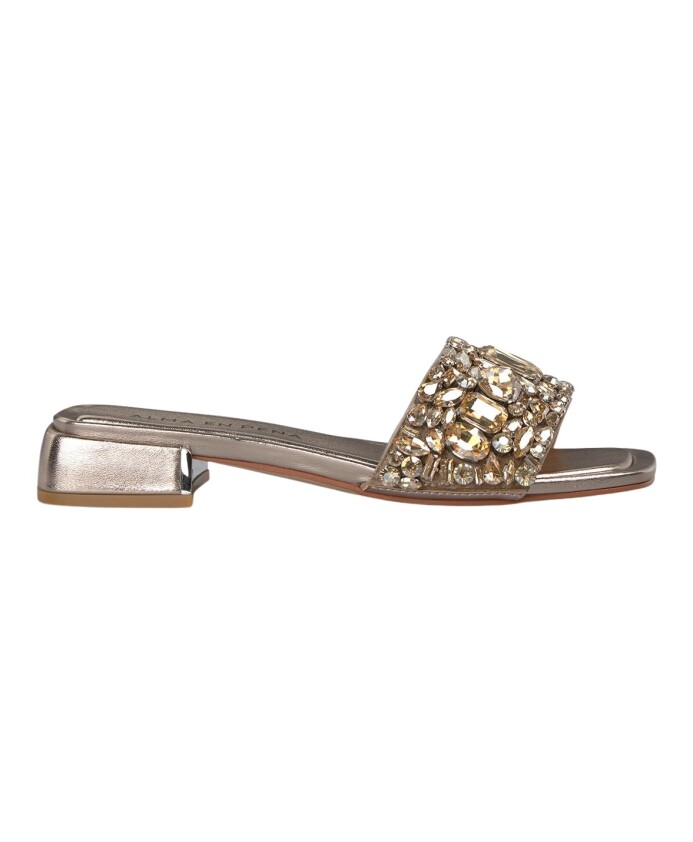 sandals-with-beads