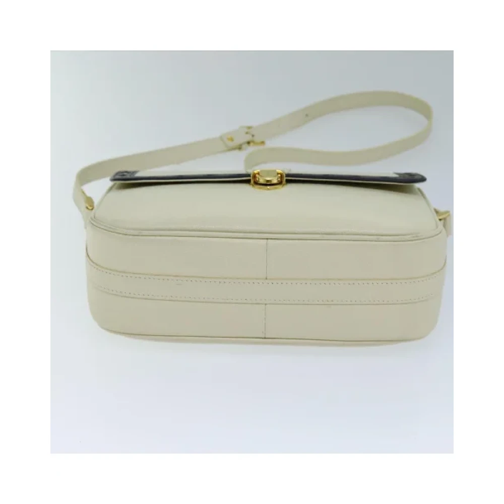 Yves Saint Laurent Vintage Pre-owned Leather shoulder-bags Beige Dames