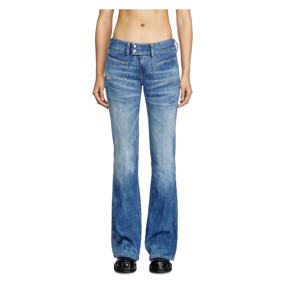 Diesel Flared jeans met achterlogo-patch Blue Dames