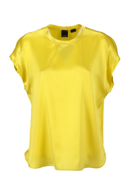 chemisier-en-satin-au-style-tendance