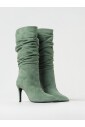bottes-hautes-en-daim-bleu