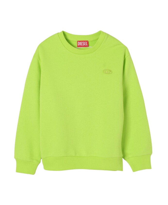 pull-en-tricot-noir-classique