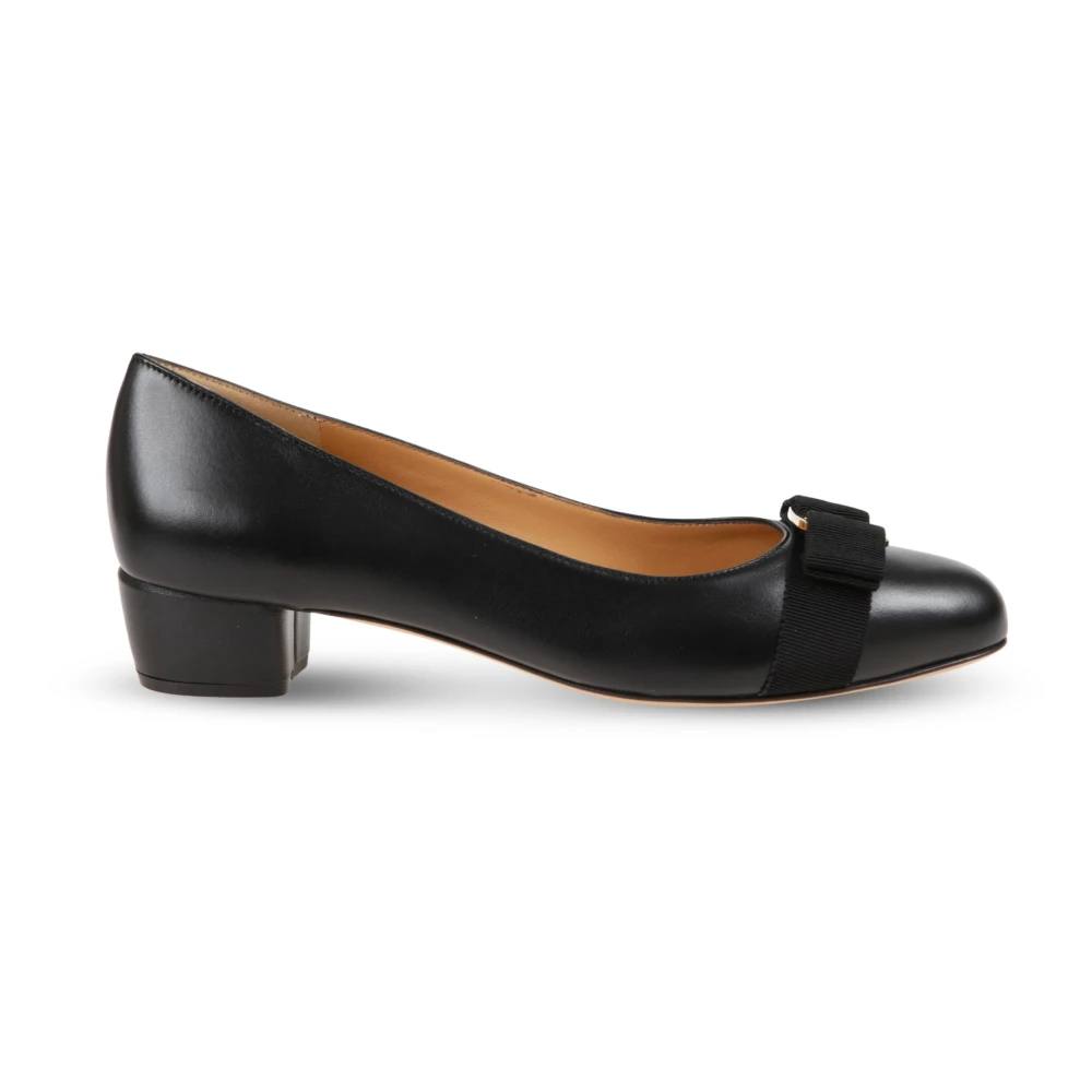 Ferragamo Women's Vara Pump