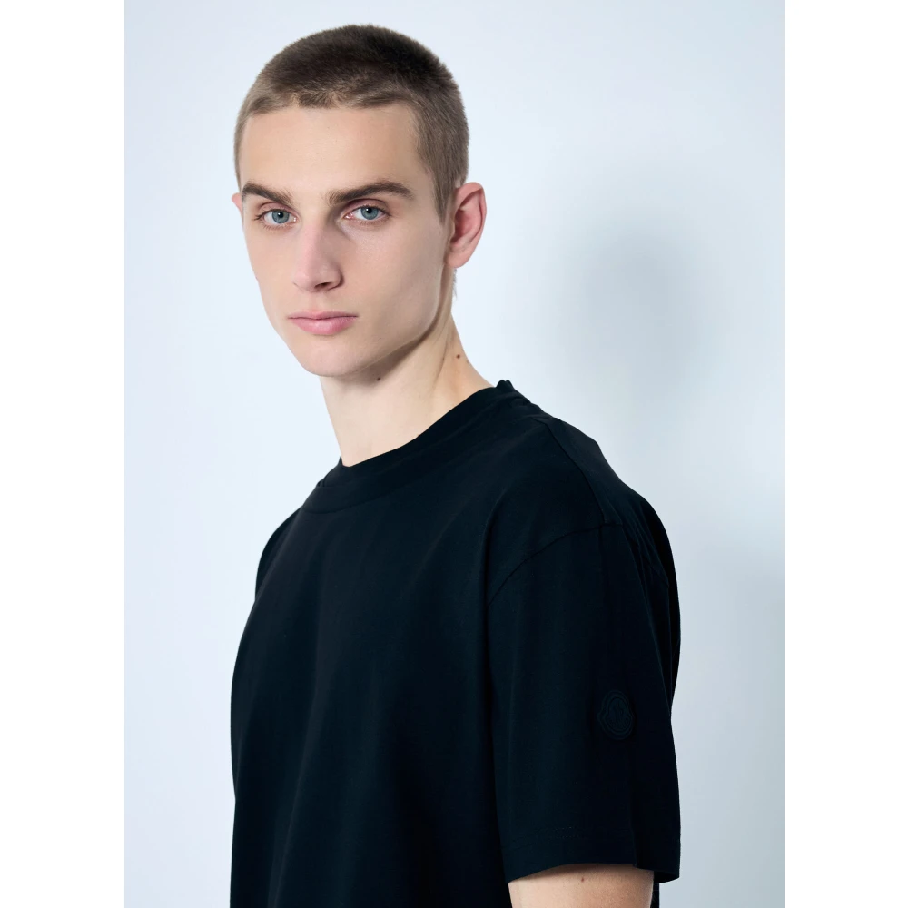 Moncler Dubbele Hals Katoenen T-Shirt Logo Patch Black Heren