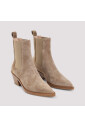 bottines-en-daim-nude-and-neutrals