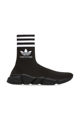 stylish-sneakers-for-trendy-outfits
