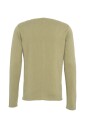 pull-en-tricot-vert-a-col-rond