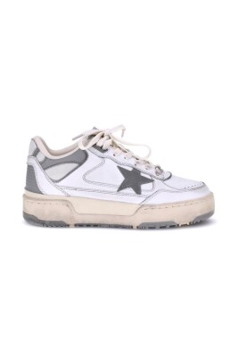 vintage-lace-up-sneakers-with-paneled-design