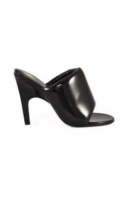 patent-leather-mule-sandal