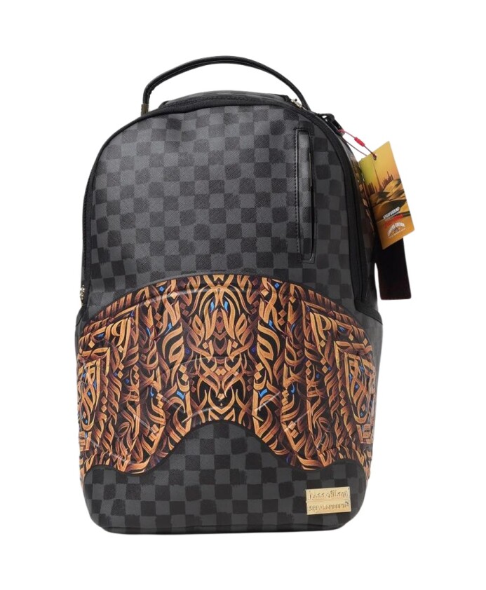 sac-a-dos-a-carreaux-avec-calligraphie-arabe