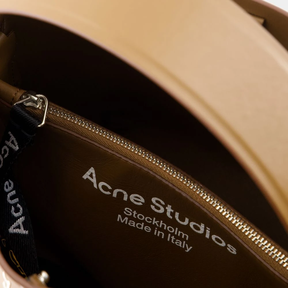 Acne Studios Gewatteerde Leren Crossbody Tas Bruin Brown Dames