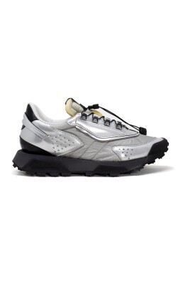 sneaker-revolt-hike-vanity-m
